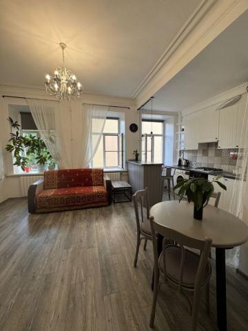 Полозова ул., 14