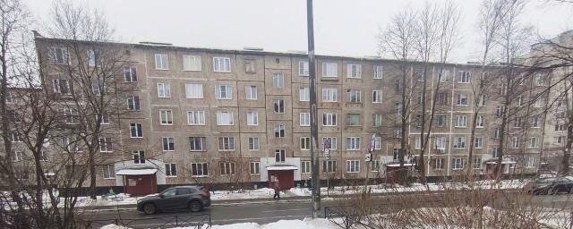 Новоселов ул., 1