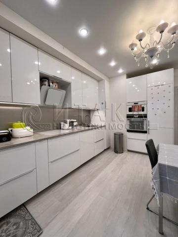 г. Гатчина, ш. Пушкинское, 13к3