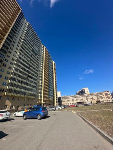 Ленинградская область, Мурино, Охтинская аллея, 14