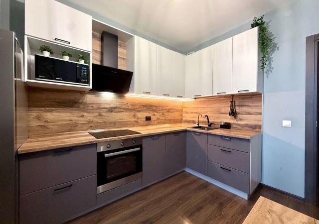 Генерала Кравченко ул., 8стр1