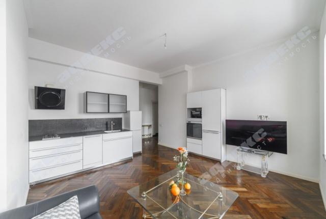 Мичуринская ул., 1