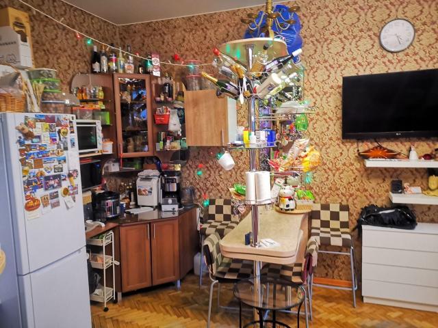 Херсонская ул., 10