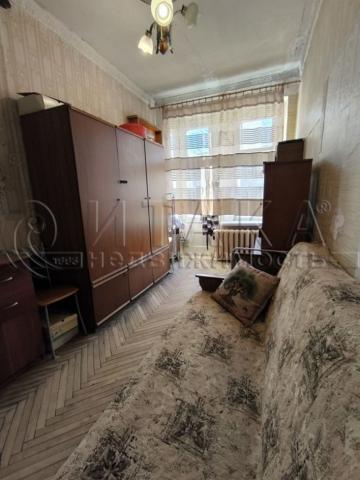 г. Гатчина, ул. Гагарина, 12