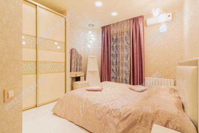 10-я Линия, 17к2