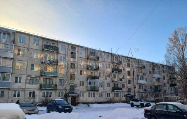 г. Пикалево, мкр. 6, 17