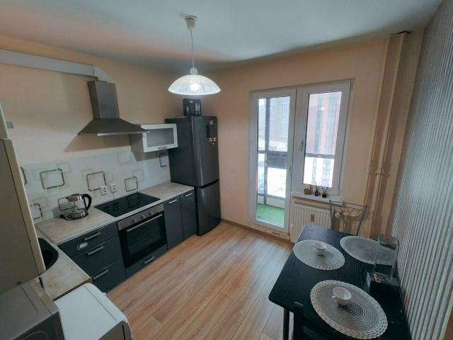 Парашютная ул., 61к3