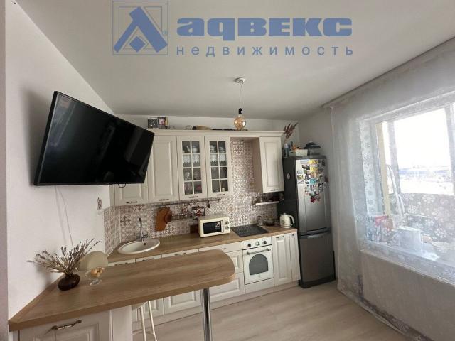 Ленинградская область, Бугры пос., Петровский бул., 25