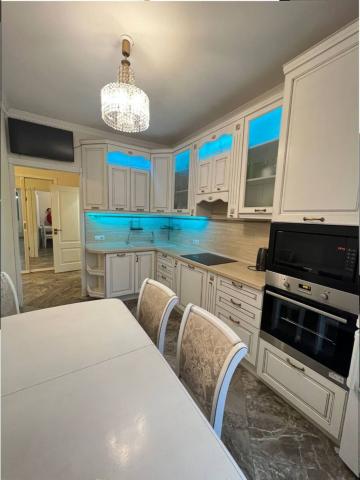 Ленинградская область, Кудрово г., Строителей пр., 6