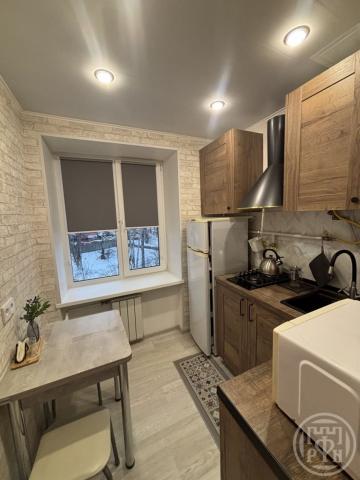 Ломоносов г., Победы ул., д 9