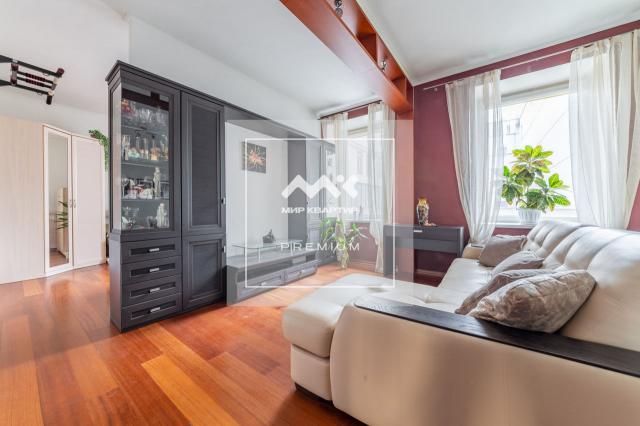 Захарьевская ул., 33