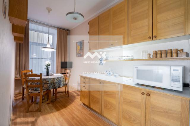 Марата ул., 32