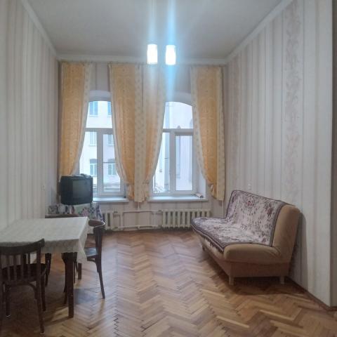 Правды улица, 6