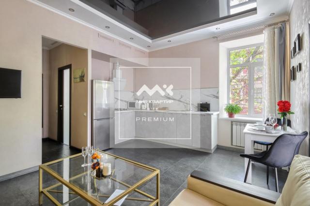 Невский проспект, 84-86