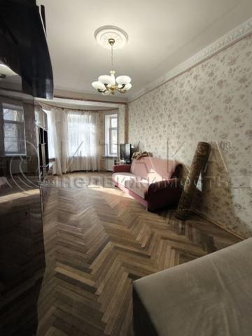 ул. Карташихина, 21