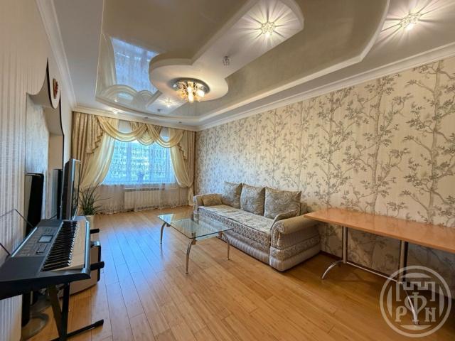 Луначарского просп., д 11