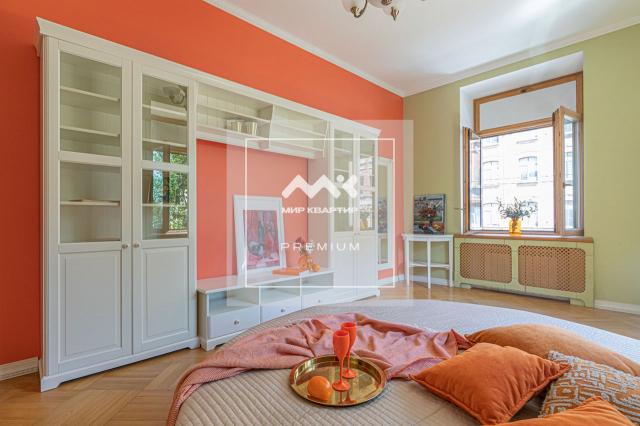 9-я В.О. линия, 68