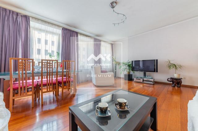 Захарьевская ул., 33