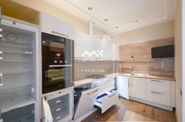 Невский проспект, 22