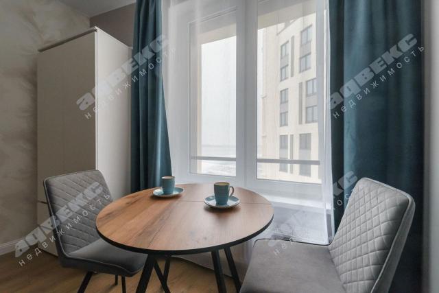 Миклухо-Маклая набережная, 3