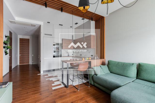 Смольный проспект, 17