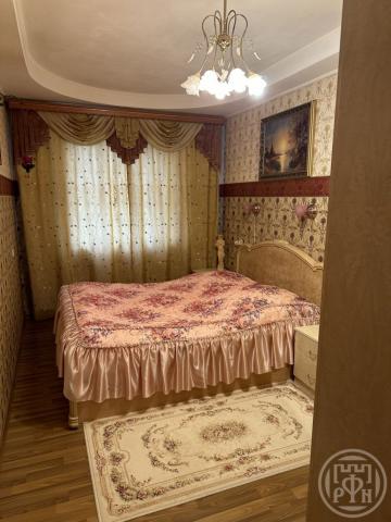 Ломоносов г., Петровский пер., д 4