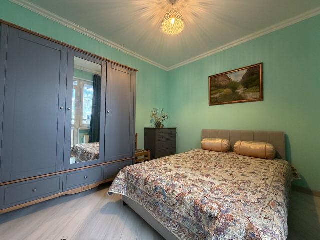 Космонавтов пр., 106