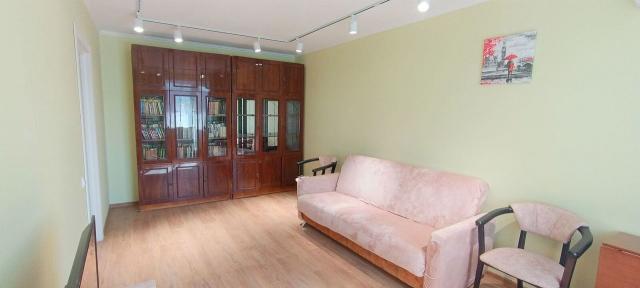 Ленинградская область, Гатчина г., Изотова ул., 11