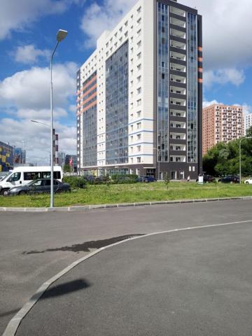 Крыленко ул., 14
