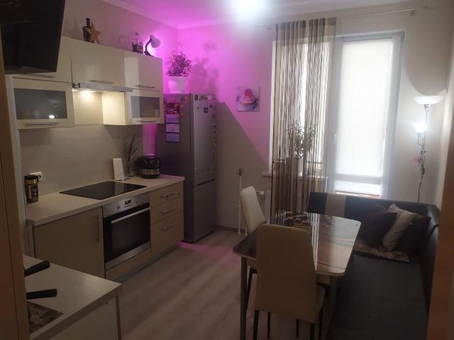 Ленинградская область, Янино-1, Ясная ул., 11 к 4