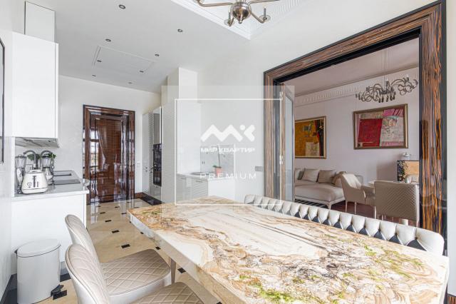 Реки Фонтанки наб., 76