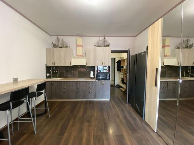 Струве ул., 6