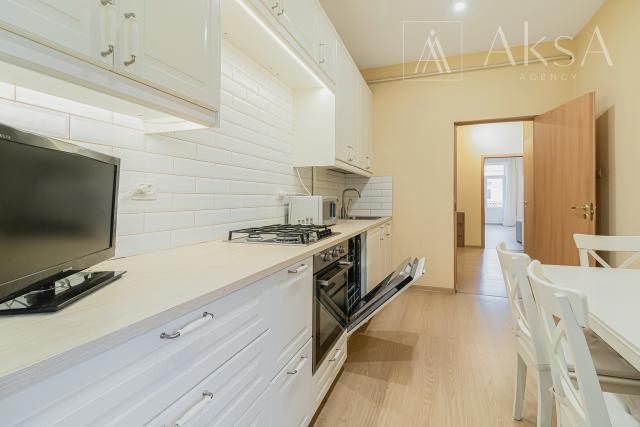 Лизы Чайкиной улица, 21