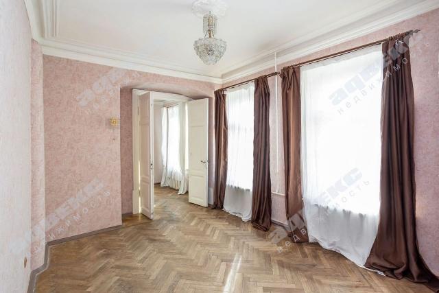 Восстания ул., 22