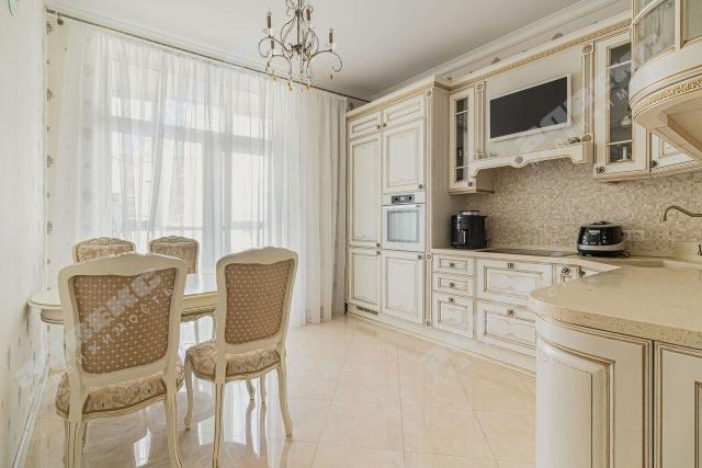 Петрозаводская ул., 13