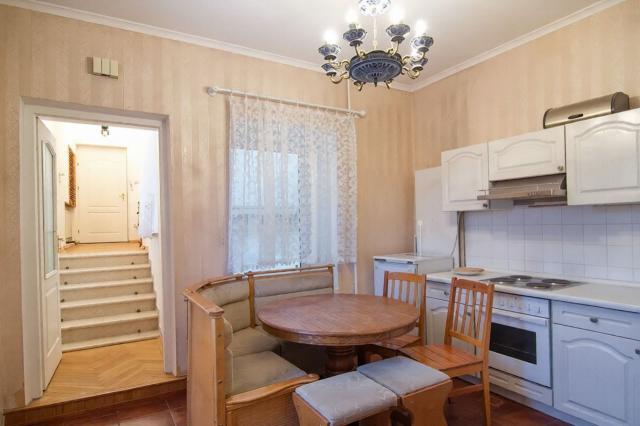 Коломенская ул., 23