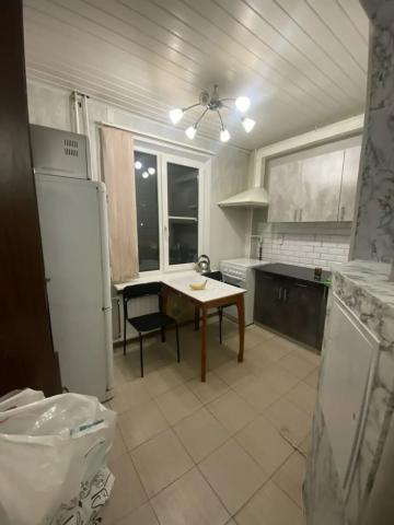 Красных Зорь бул., 24