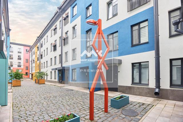 4-я В.О. линия, 51