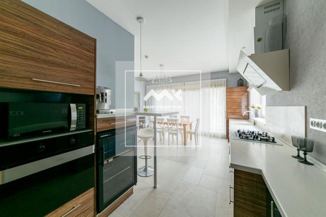 Смолячково п., Приморское ш., 679