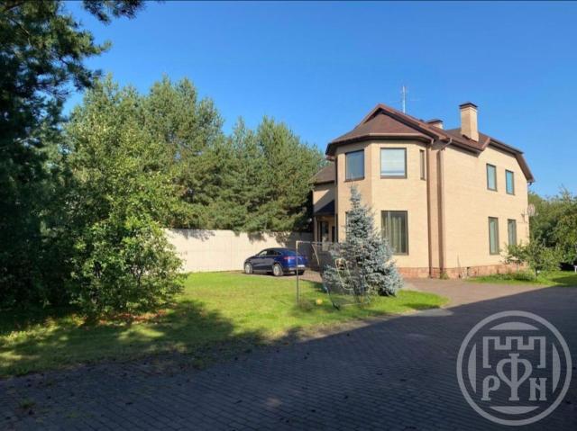 Петергоф г., Средний пер., д 3