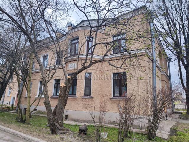 п. Металлострой, ул. Пионерская, 10
