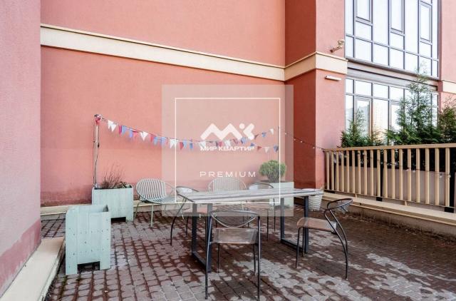 Дыбенко ул., 8