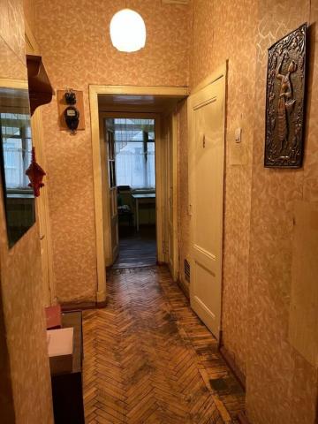 Красных Зорь бул., 1