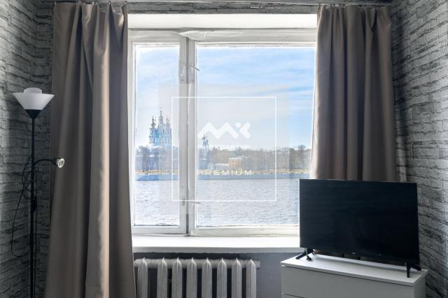 Свердловская наб., 64