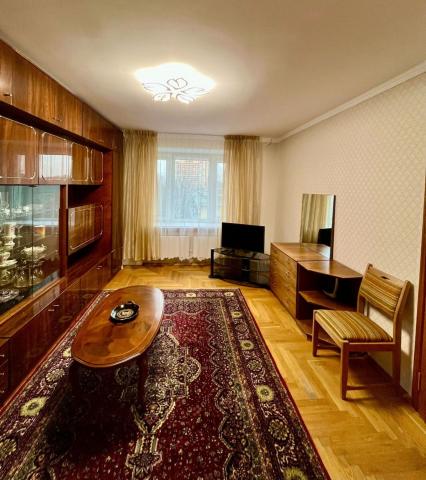 Славы пр., 31