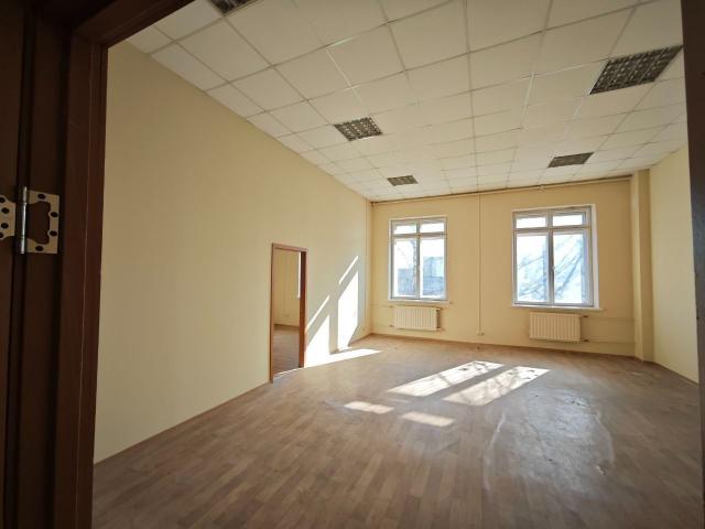 Коммуны ул., 67АХ