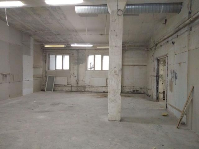 Коммуны ул., 67П
