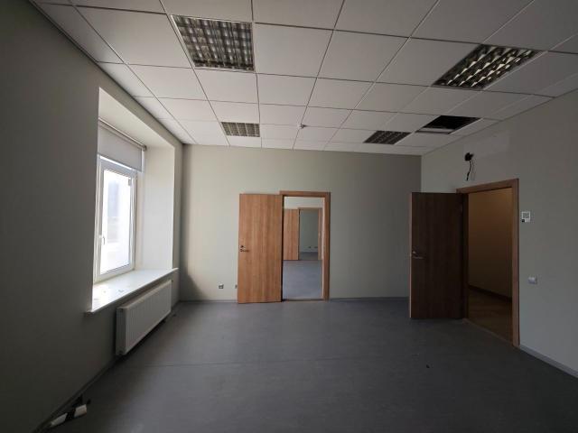 Коммуны ул., 67АД