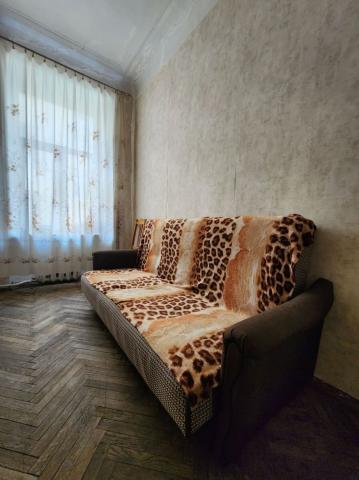 Курляндская ул., 8