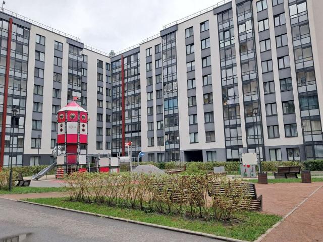 Комиссара Грушко ул., 6